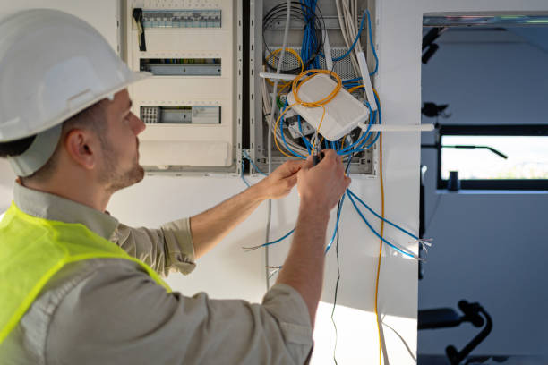 Best Affordable Emergency Electrician  in Southwood Acres, CT